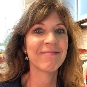 Meet your Posher, Deanna